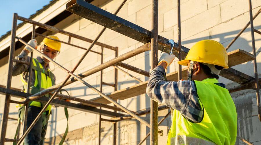 Professional gutter cleaning in Mayfield, KY
